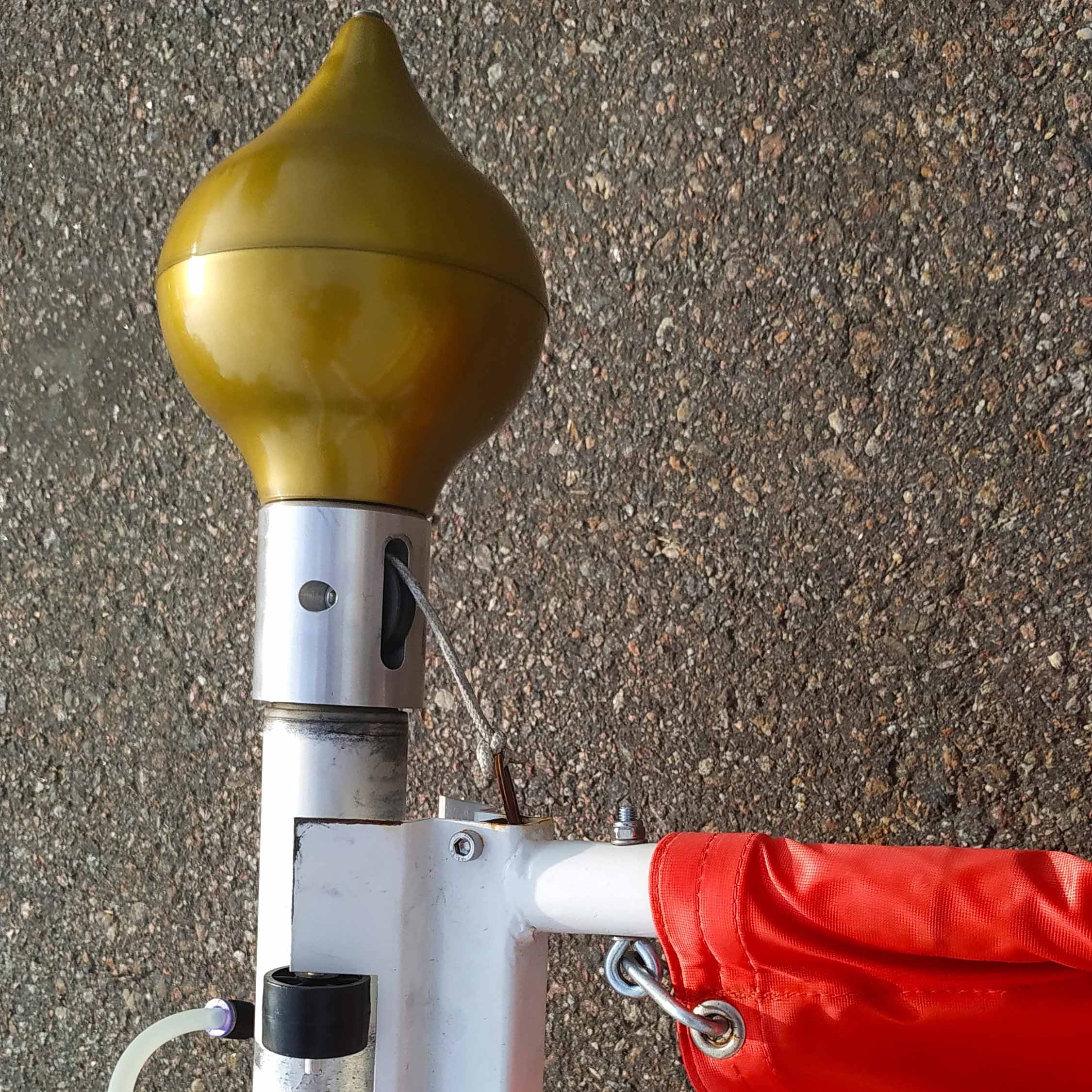 Вращающийся цоколь с капролоновой втуалкой и навершие "Луковица" Фото навершия уличного флагштока