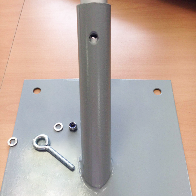 Фото крепления фасадного одинарного флагштока и винт-петли