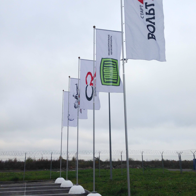 Фото флаговых конструкций высотой 6 метров